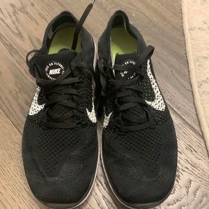 NIKE FREE RN FLYKNIT